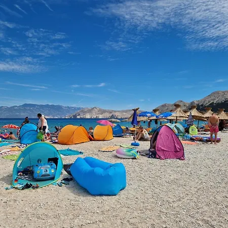 House Hlad Semesterbostad