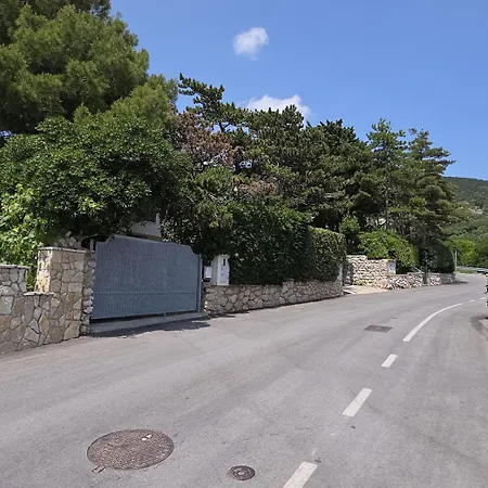 Semesterbostad House Hlad Baška