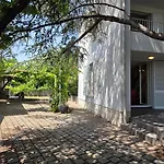 House Hlad * Baška