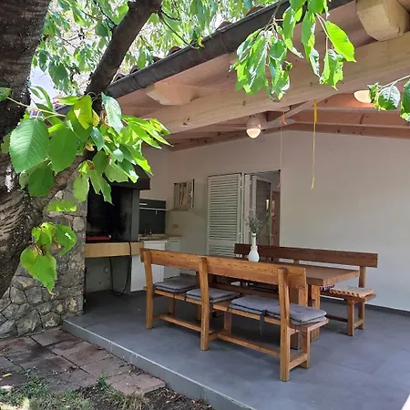 House Hlad Case de vacanță
